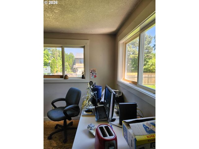 5107 N VANDERBILT St, Portland, OR 97203