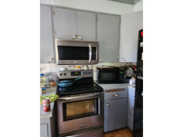 5107 N VANDERBILT St, Portland, OR 97203