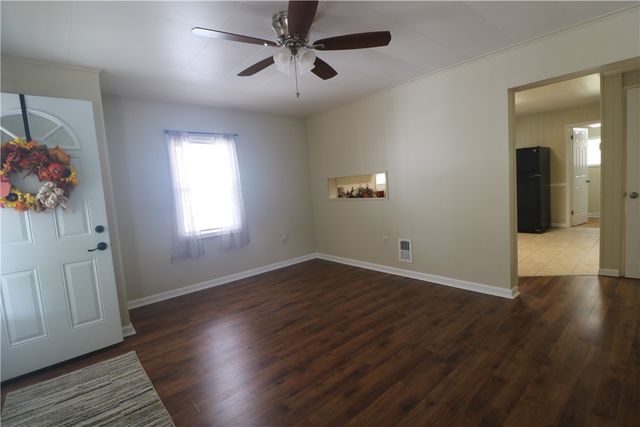 449 Spring St, Centerville, PA 15358