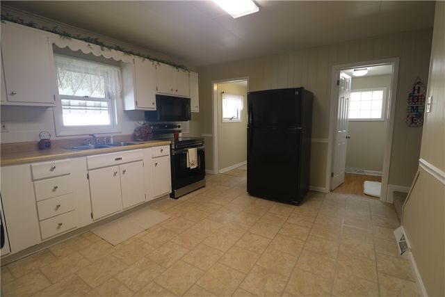 449 Spring St, Centerville, PA 15358