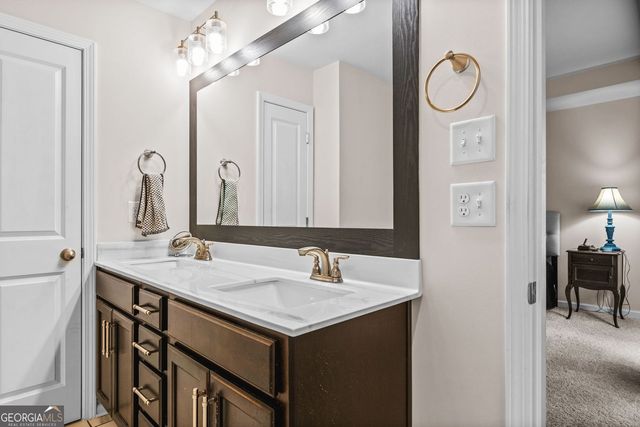 2523 Hedgeway Circle, Kennesaw, GA 30144