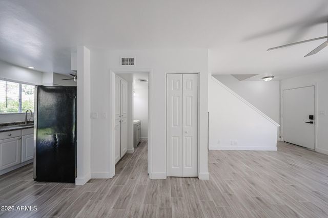 4610 N 68TH Street 404, Scottsdale, AZ 85251