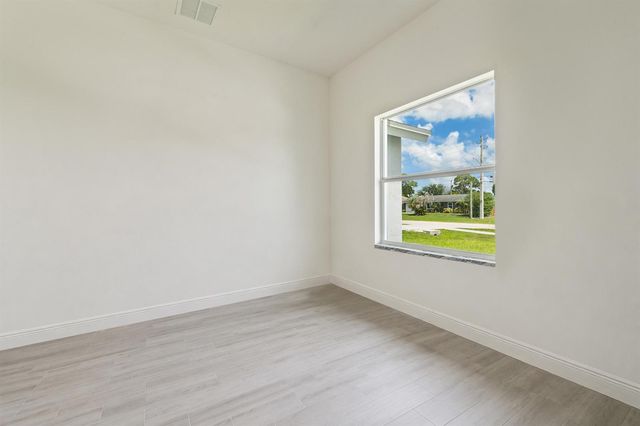 981 SW California Boulevard, Port St. Lucie, FL 34953