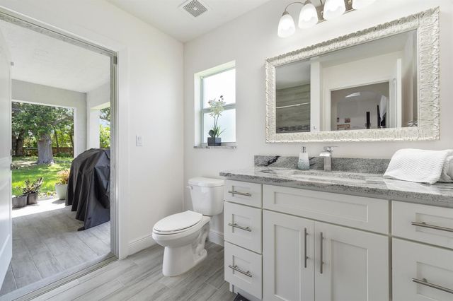 981 SW California Boulevard, Port St. Lucie, FL 34953