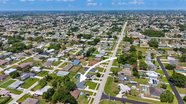 981 SW California Boulevard, Port St. Lucie, FL 34953