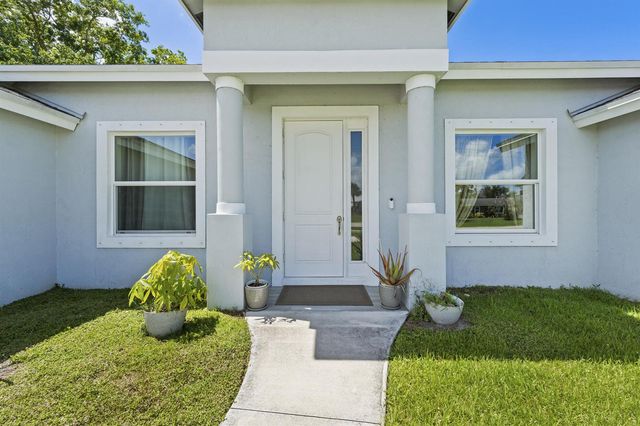 981 SW California Boulevard, Port St. Lucie, FL 34953