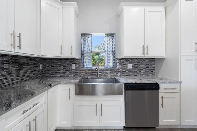 981 SW California Boulevard, Port St. Lucie, FL 34953