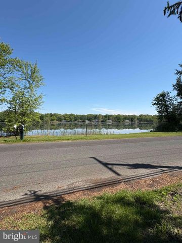 2211 LAKESIDE DR, Williamstown, NJ 08094