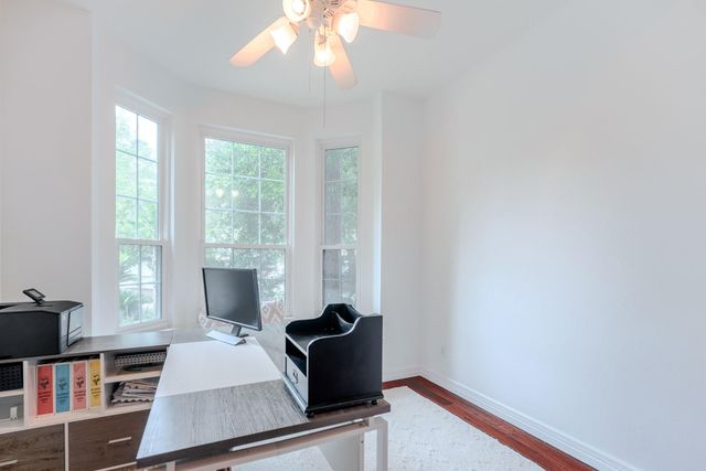 22 Vinca Trail, The Woodlands, TX 77382