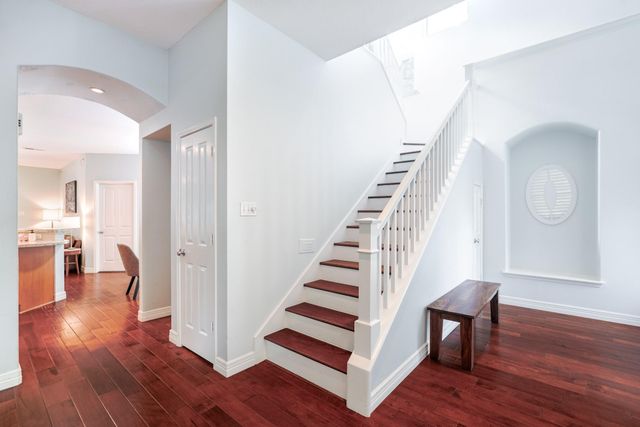 22 Vinca Trail, The Woodlands, TX 77382