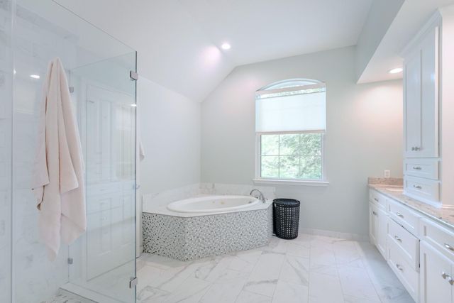 22 Vinca Trail, The Woodlands, TX 77382