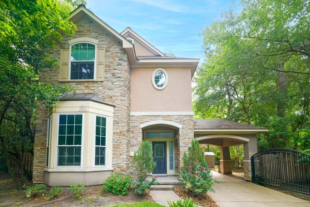 22 Vinca Trail, The Woodlands, TX 77382