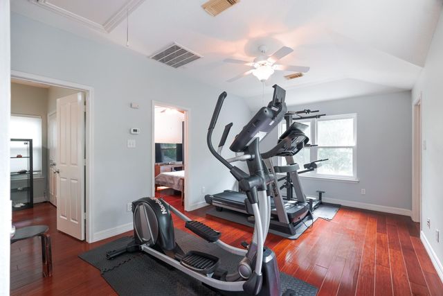 22 Vinca Trail, The Woodlands, TX 77382