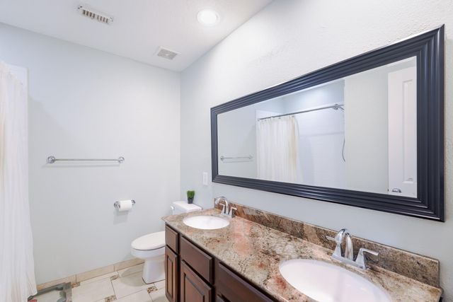 22 Vinca Trail, The Woodlands, TX 77382