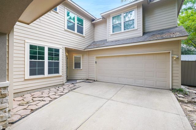 22 Vinca Trail, The Woodlands, TX 77382