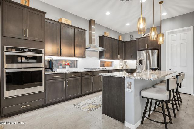 711 E Nubra Valley Place, Oro Valley, AZ 85755