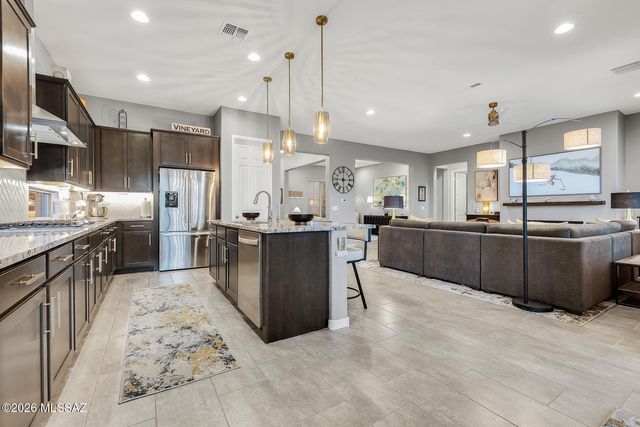 711 E Nubra Valley Place, Oro Valley, AZ 85755