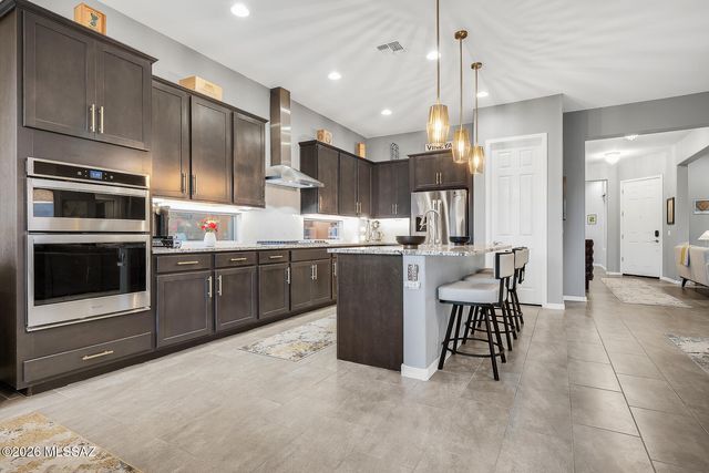 711 E Nubra Valley Place, Oro Valley, AZ 85755