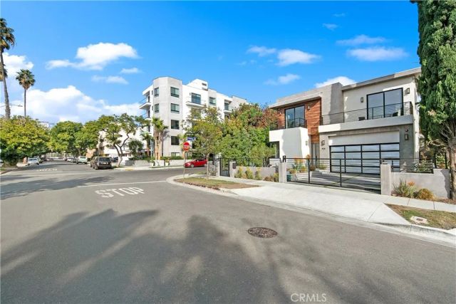 454 S HOLT Avenue, Beverly Hills, CA 90048