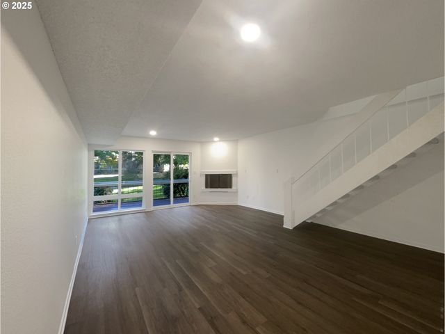 1584 Nw BRIDGEWAY Ln, Beaverton, OR 97006