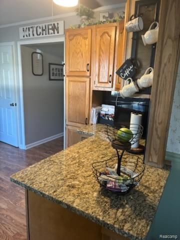 50044 Vinecrest Lane, New Baltimore, MI 48047