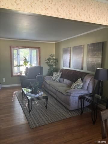 50044 Vinecrest Lane, New Baltimore, MI 48047
