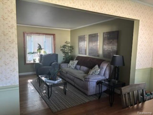 50044 Vinecrest Lane, New Baltimore, MI 48047