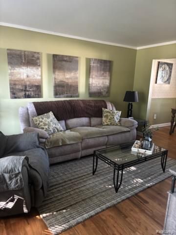 50044 Vinecrest Lane, New Baltimore, MI 48047