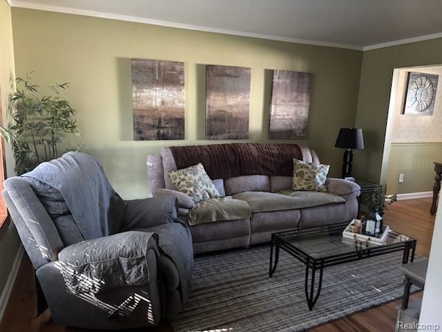 50044 Vinecrest Lane, New Baltimore, MI 48047