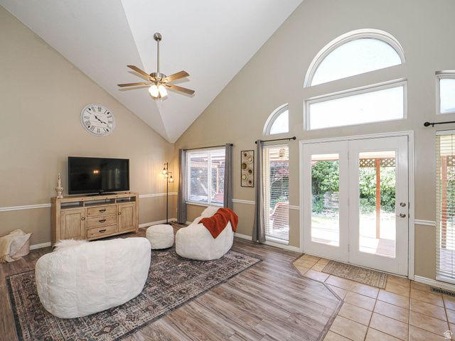 157 W CLAY PARK DR, Murray, UT 84107