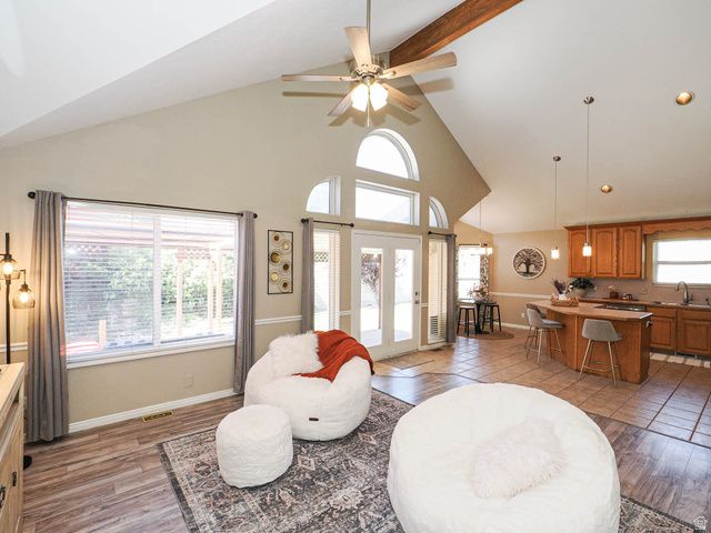 157 W CLAY PARK DR, Murray, UT 84107