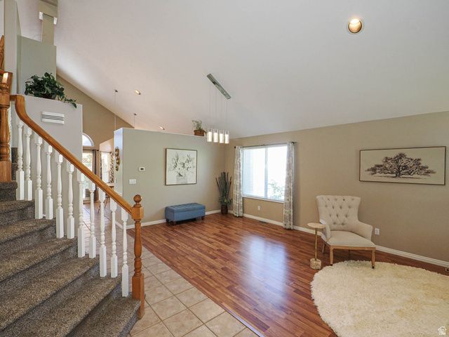 157 W CLAY PARK DR, Murray, UT 84107