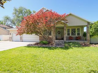 157 W CLAY PARK DR, Murray, UT 84107