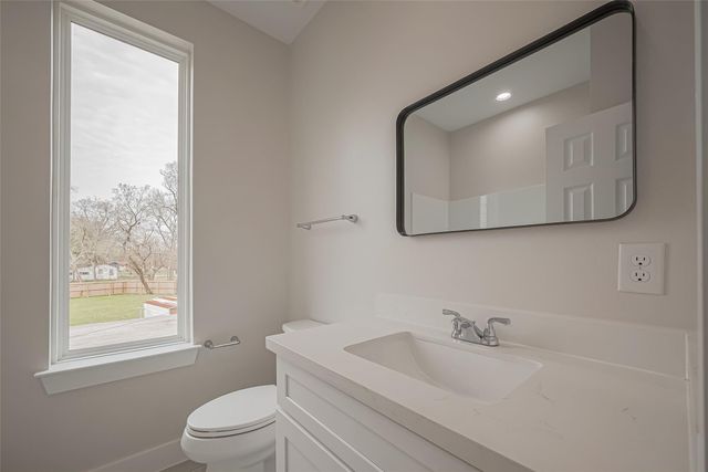 918 Saint Clair Street B, Houston, TX 77088