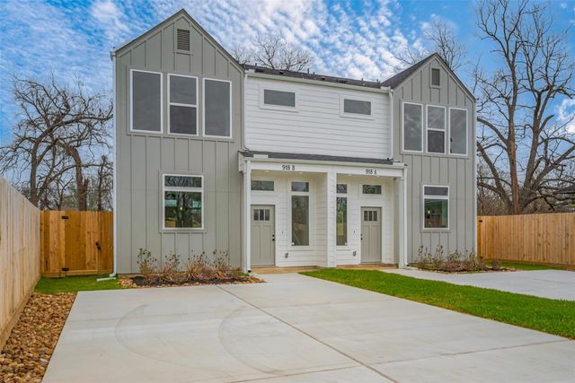 918 Saint Clair Street B, Houston, TX 77088