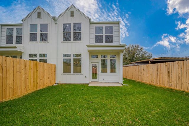 918 Saint Clair Street B, Houston, TX 77088