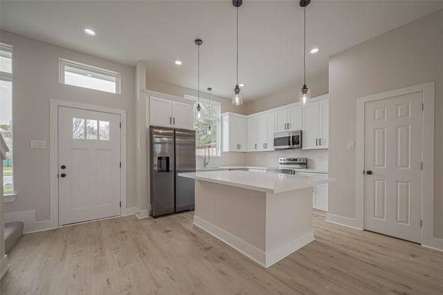 918 Saint Clair Street B, Houston, TX 77088