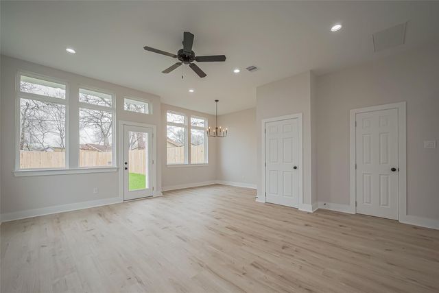 918 Saint Clair Street B, Houston, TX 77088