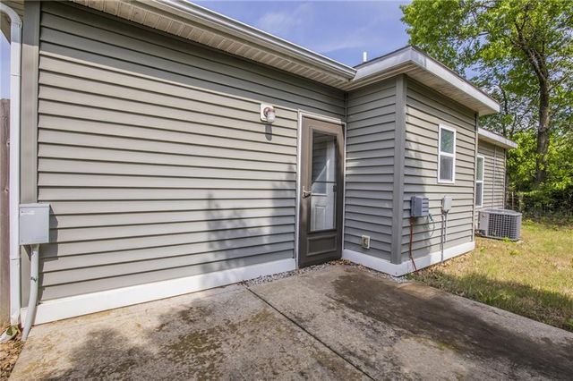 4428 W Bungalow Drive, Fayetteville, AR 72704