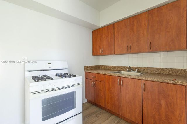 13651 SW 268th St 8, Homestead, FL 33032