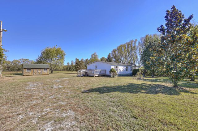 1064 Lauderdale Ln, Bethpage, TN 37022