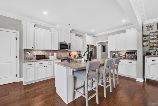 109 Somer Oaks Drive, Huntsville, AL 35811