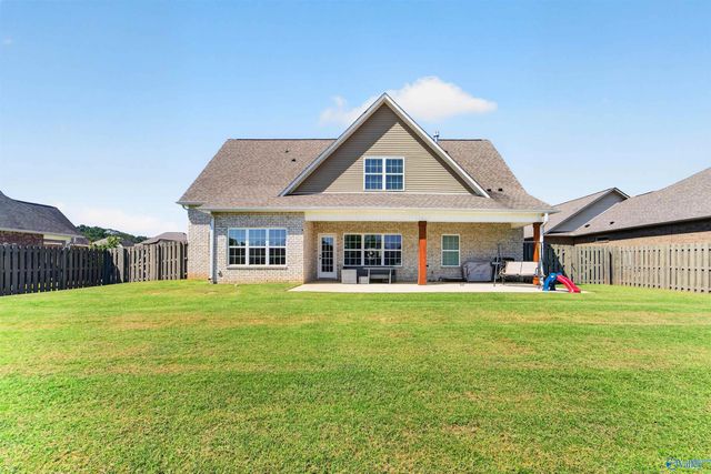 109 Somer Oaks Drive, Huntsville, AL 35811