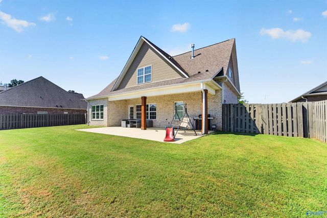 109 Somer Oaks Drive, Huntsville, AL 35811
