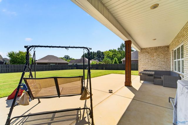 109 Somer Oaks Drive, Huntsville, AL 35811