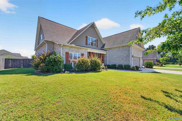 109 Somer Oaks Drive, Huntsville, AL 35811