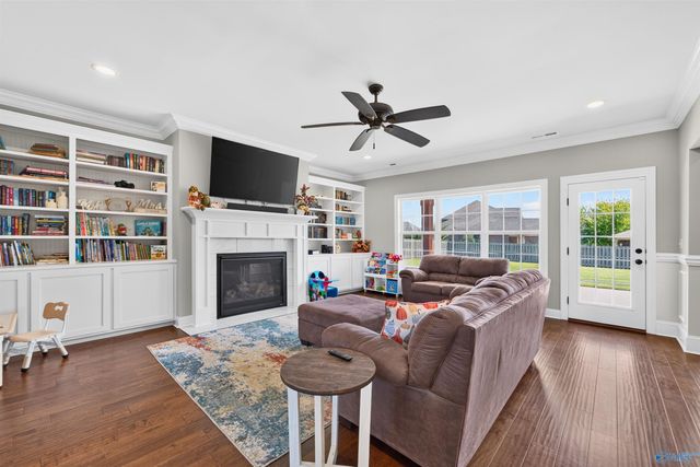 109 Somer Oaks Drive, Huntsville, AL 35811