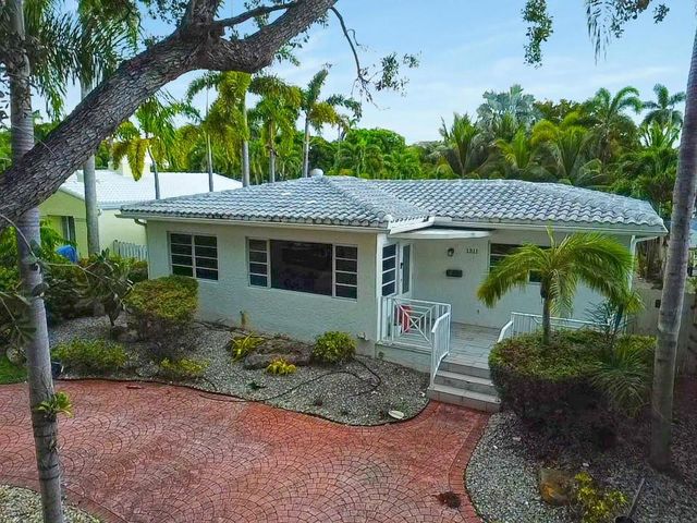 1311 Monroe Street, Hollywood, FL 33019