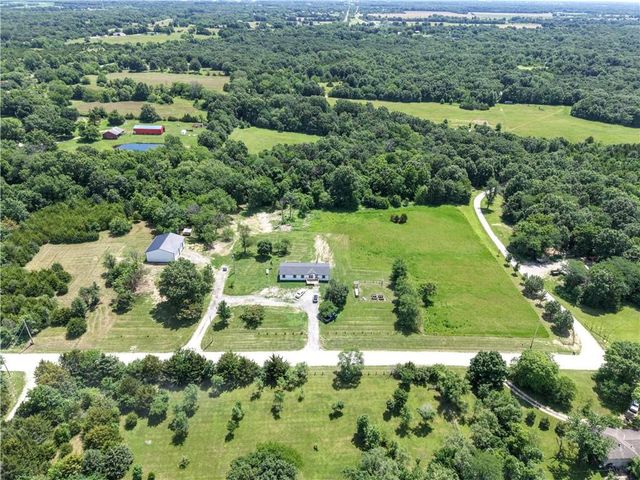 19307 S Beattie Road, Pleasant Hill, MO 64080