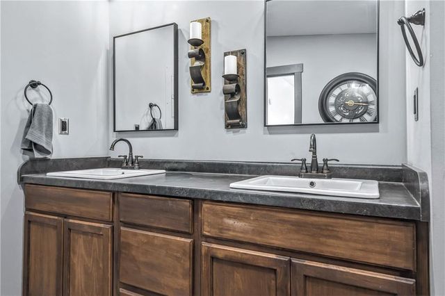 19307 S Beattie Road, Pleasant Hill, MO 64080